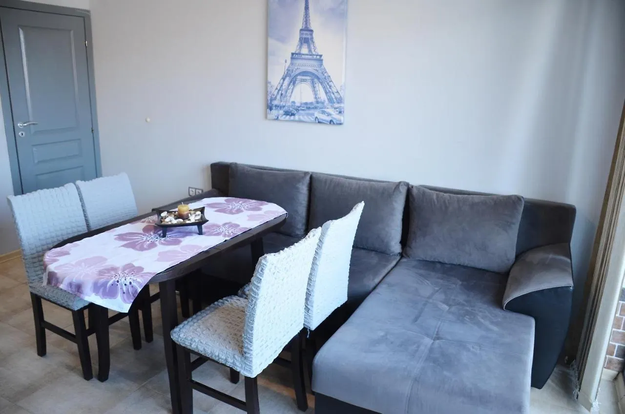 Ivanovi Apartments Бургас Болгария