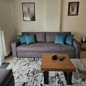 https://apt-syggrou-open-view-apt.hotelschalkidiki.net